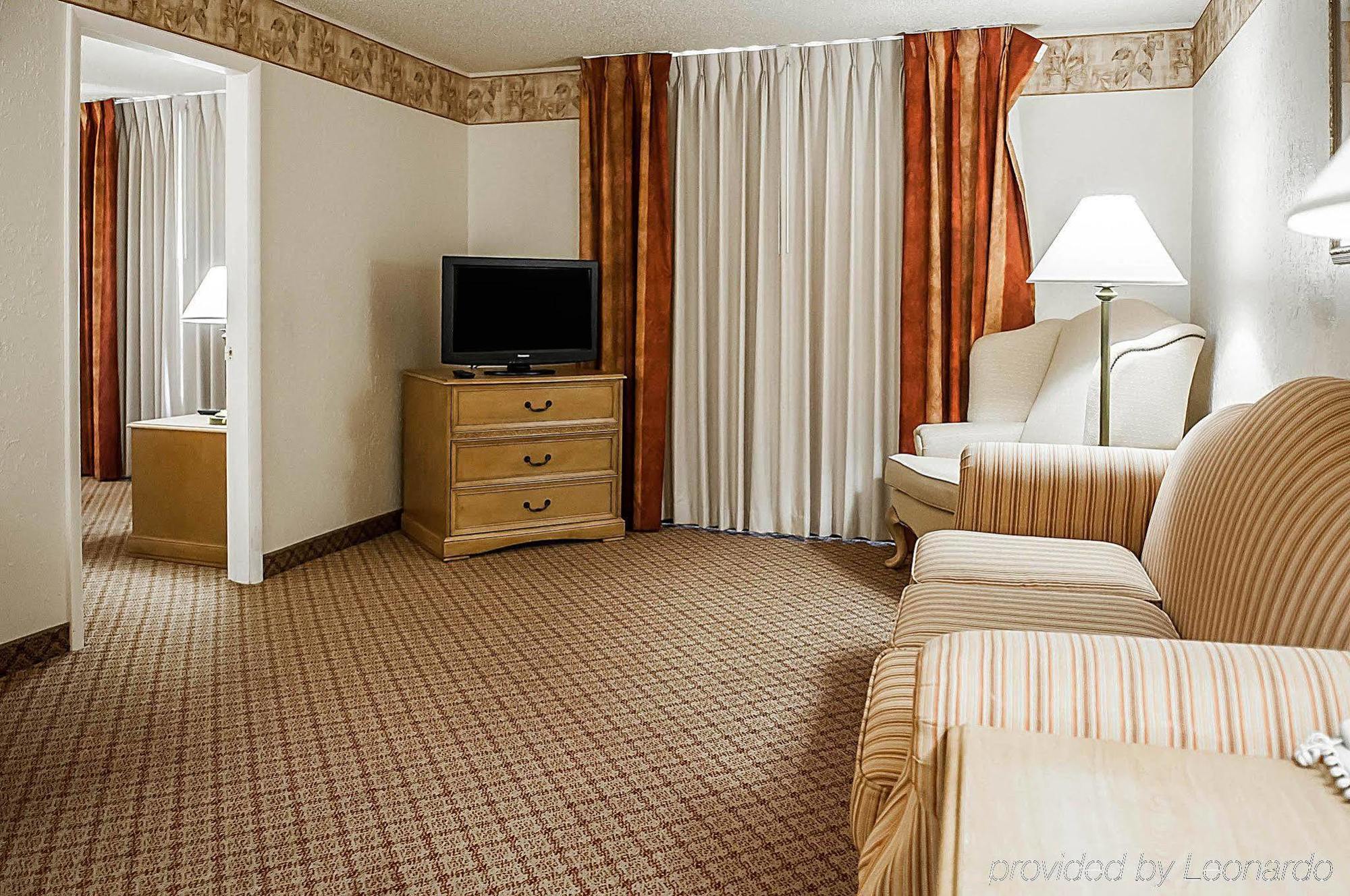 Pan American Inn And Suites アルバカーキ エクステリア 写真